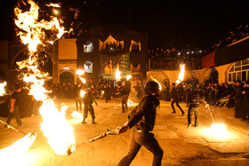 مراسم زنجير آتشي در روستاي بياضه